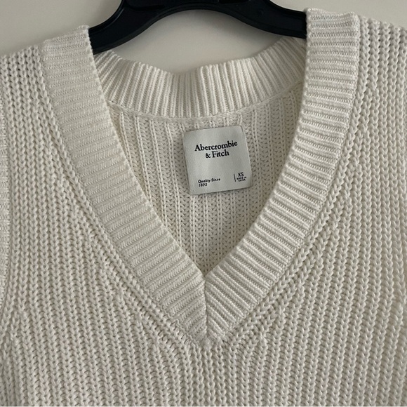 Abercrombie White Sleeveless Knit Sweater vest tunic 20846 - Picture 3 of 6